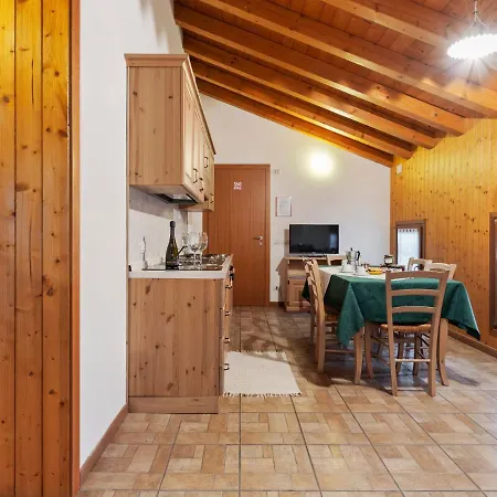 Semesterbostad Pleasant Holiday In With Sauna Sacile